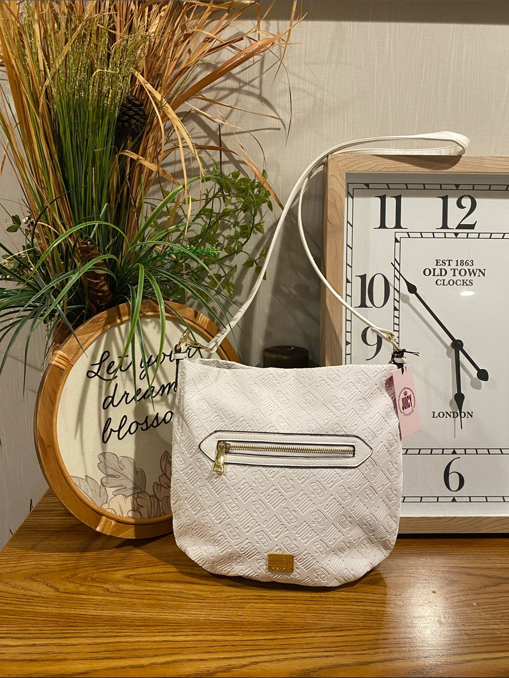 Juicy Couture White Textured Shoulder Crossbody Bag